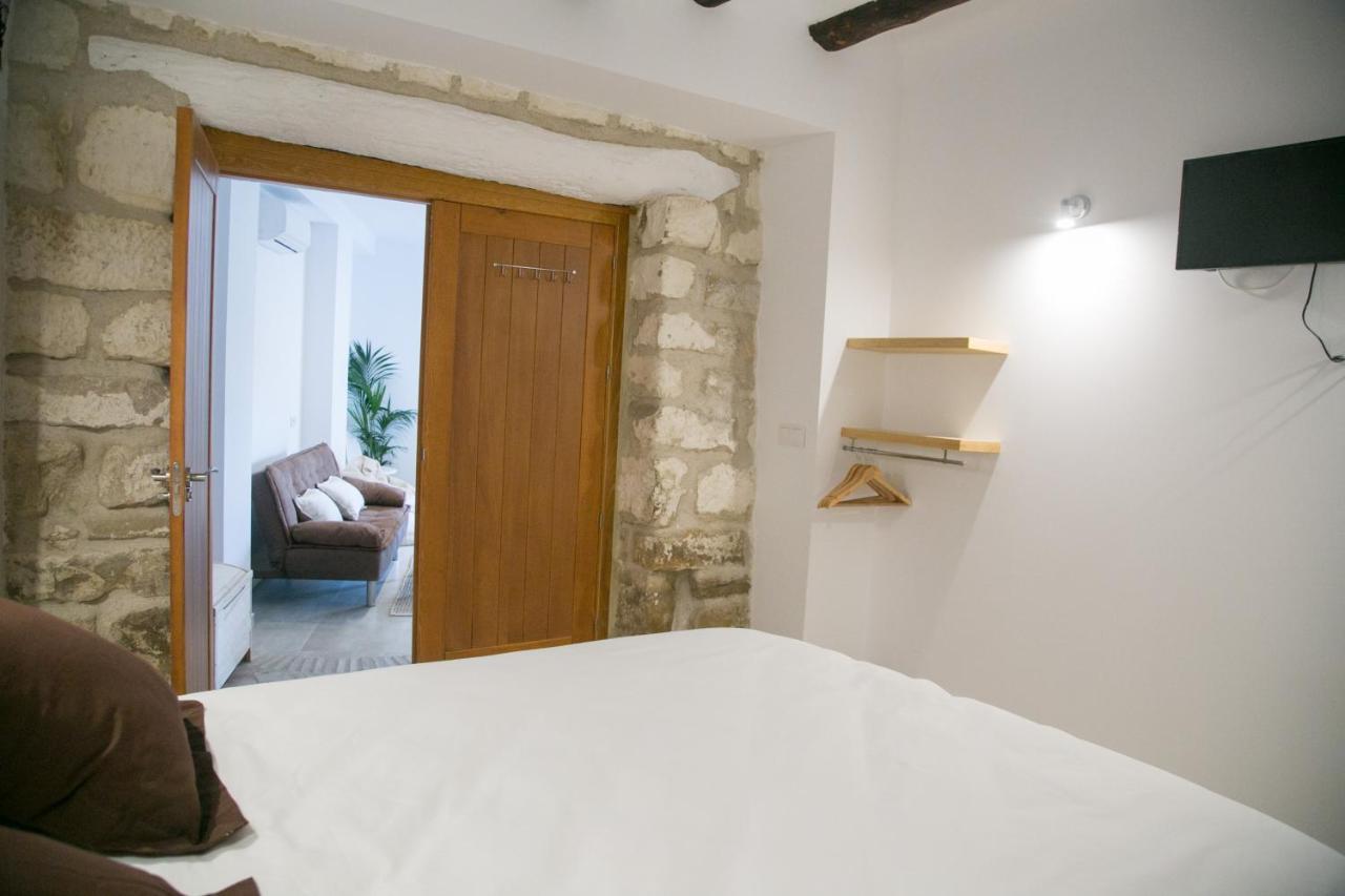 Apartamentos Turisticos La Casa Vieja Sabiote エクステリア 写真